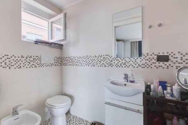 Attici Sunny Rome, Đặt  Rome 