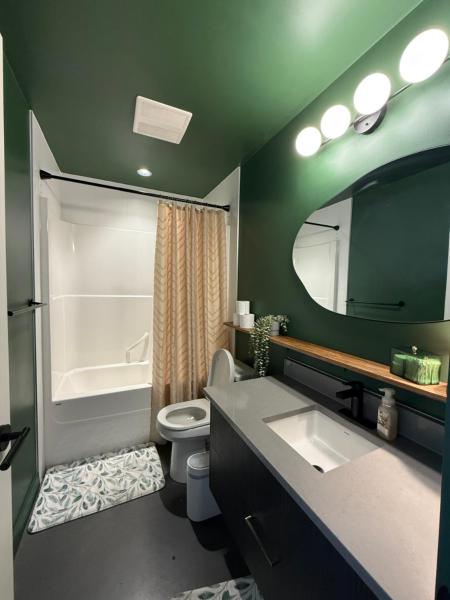 Stylish Condo, Riverview, Downtown East Village, Mins to Stampede, Saddledome, Đặt  Calgary Calgary Region