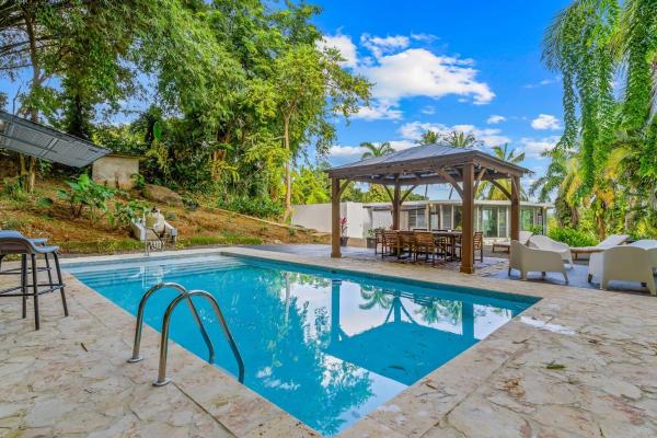 Unique Rainforest Villa, Pool Modern Comforts, Đặt  Rio Grande 