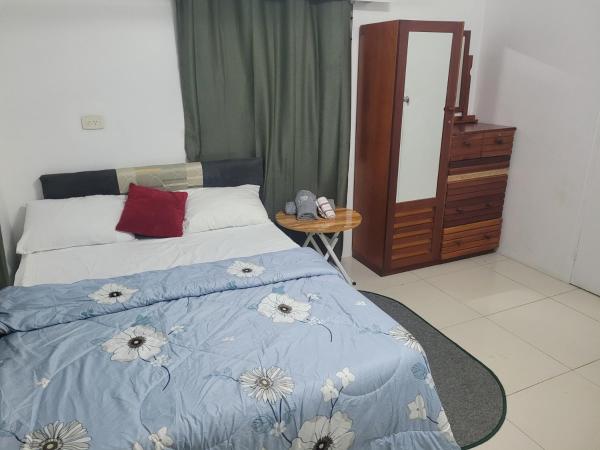 Shalom Home Stay, Đặt  Nadi 
