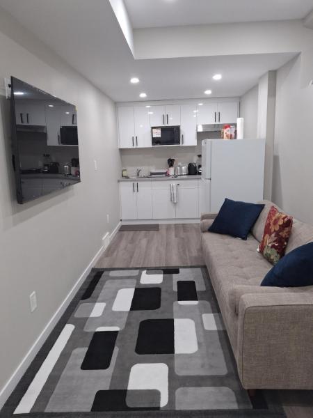 Oxnard Villa, Đặt  Winnipeg Manitoba