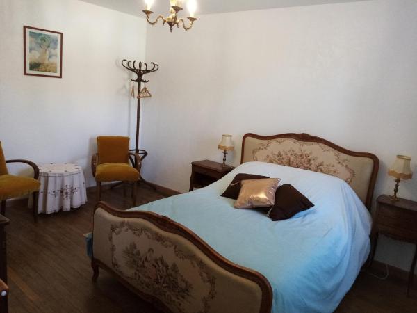 Maïstine - Chambres d hôte, Đặt  Khách sạn ở Great Eastern Region có chỗ đỗ xe, Bãi đậu xe