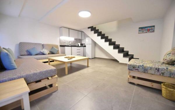 Sea Breeze Duplex Studio in Batroun Souk, Đặt  Batroun 