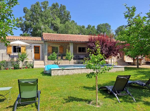 Logis des Falaises, Đặt  Pujaut Gard