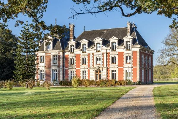 Chateau le grand bus, Đặt  Saint Germain la campagne 