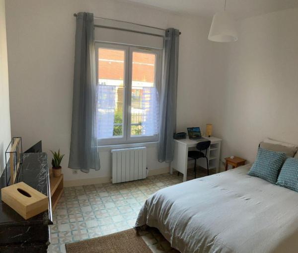 La cabine des docks, Đặt  Khách sạn ở Upper Normandy có chỗ đỗ xe, Bãi đậu xe