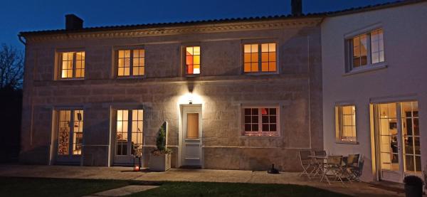 Les rives du Rochefollet, Đặt  Saint-Vaize Pháp