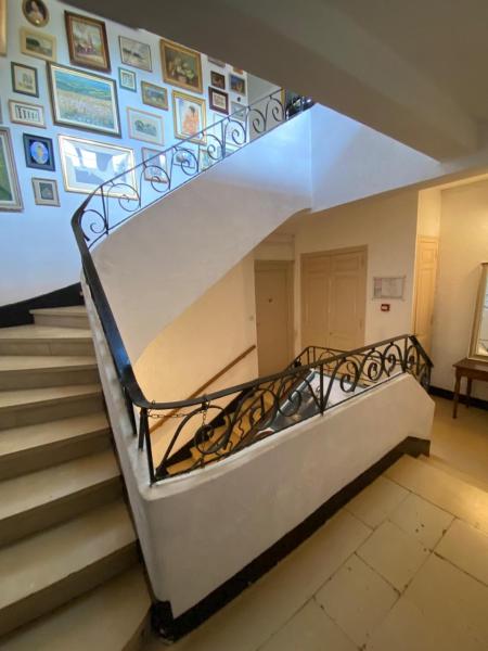 Les Platanes, Đặt  Raucoules 