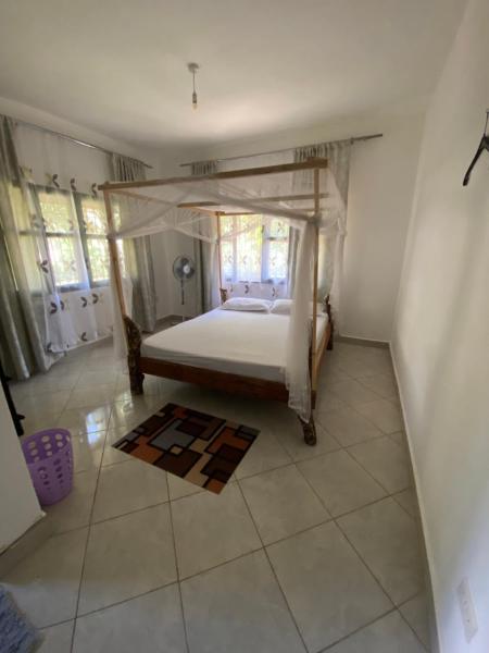 Double Room at Villa Soleil, Đặt  Khách sạn tại Coast Region có Hồ bơi, Hồ bơi