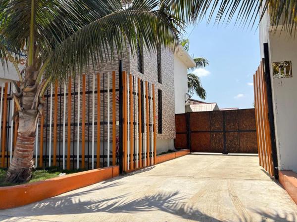 Comfort Guest, Đặt  Khách sạn tại Tumbes có Hồ bơi, Hồ bơi