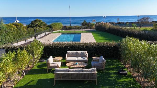 Villa Saphir - Sea view, beach access and pool, Đặt  Sainte-Maxime Mimosa Road