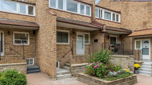 Cozy Town house, Đặt  Scarborough Toronto
