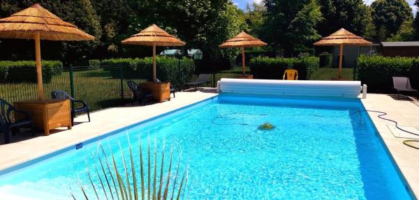 Camping le Martinet, Đặt  Khách sạn ở Centre có hồ bơi, Hồ bơi