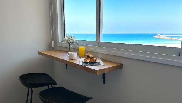 Angel Apt-Amazing SeaView-Netfix-Wifi-Free Parking, Đặt  Khách sạn ở Ashdod có chỗ đỗ xe, Bãi đậu xe