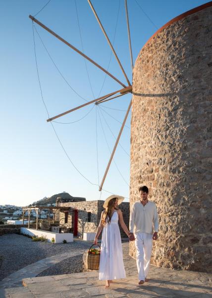 Marketos Traditional Windmill, Đặt  Tripiti 