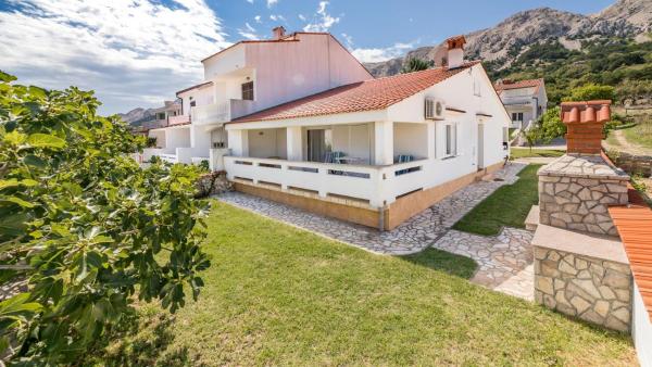 Villa Bakic, Đặt  Khách sạn ở Kvarner Islands có chỗ đỗ xe, Bãi đậu xe