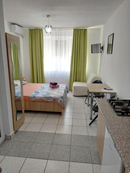 Studio Geo, Đặt Khách sạn Khách sạn tại Mangalia có Bãi đậu xe, Bãi đậu xe
