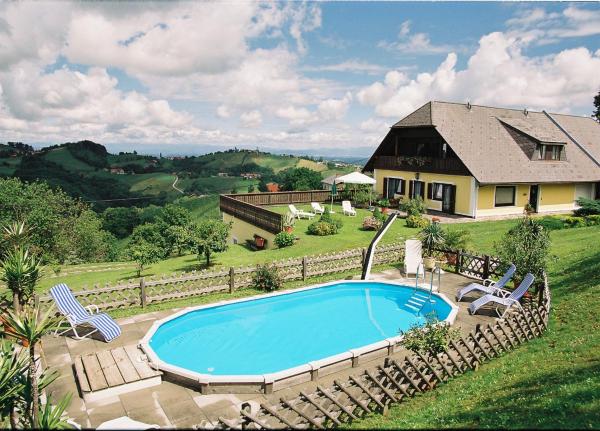 Weingut Lambauer, Đặt  Khách sạn ở Steiermark có chỗ đỗ xe, Bãi đậu xe