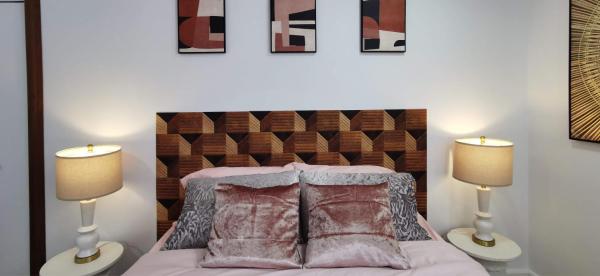 Seigneurie de Valdombre, Đặt  Levis 