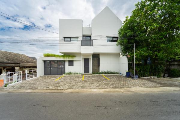Artric Profesional Living By ARBA, Đặt  Kalibanteng-kidul Central Java