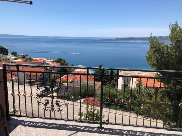 Studio Apartments Ivo, Đặt Căn hộ Khách sạn ở Split-Dalmatia County có chỗ đỗ xe, Bãi đậu xe