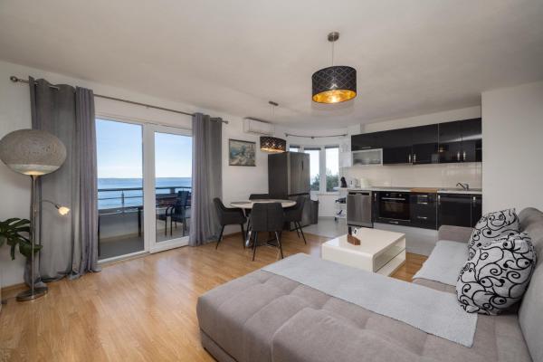 Maestral, Đặt  Khách sạn ở Split-Dalmatia County có chỗ đỗ xe, Bãi đậu xe