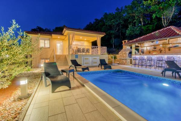 Villa Sole, Đặt  Khách sạn tại Kvarner Islands có Hồ bơi, Hồ bơi