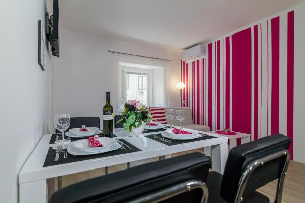 Apartments Trend 2, Đặt Căn hộ Khách sạn tại Kvarner có Bãi đậu xe, Bãi đậu xe