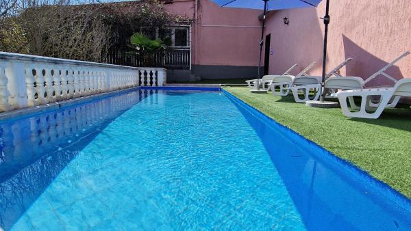 Apartments Kristijan, Đặt Căn hộ Khách sạn ở Split-Dalmatia County có hồ bơi, Hồ bơi