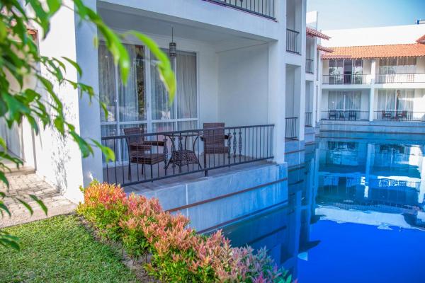 The Covanro Airport Hotel - Katunayake, Đặt Khách sạn Veyangoda Gampaha District
