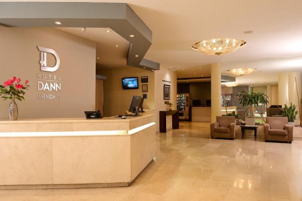 Hotel Dann Av. 19, Đặt Khách sạn Khách sạn tại Bogotá có Hồ bơi, gần Torre Colpatria, Hồ bơi